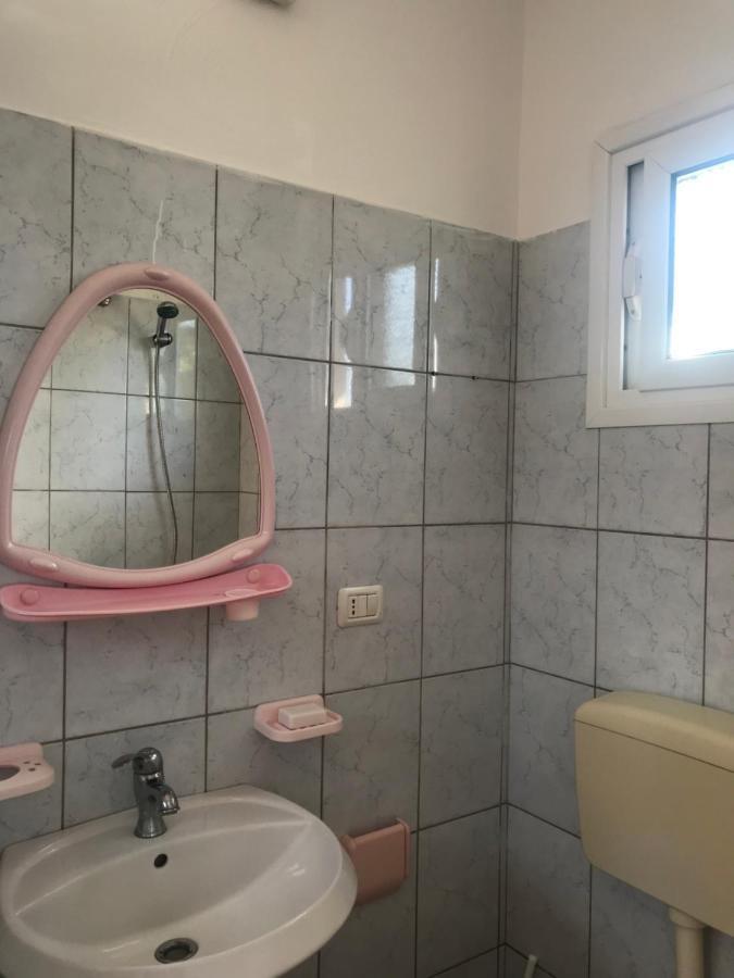 Vlorë Colombo酒店 外观 照片