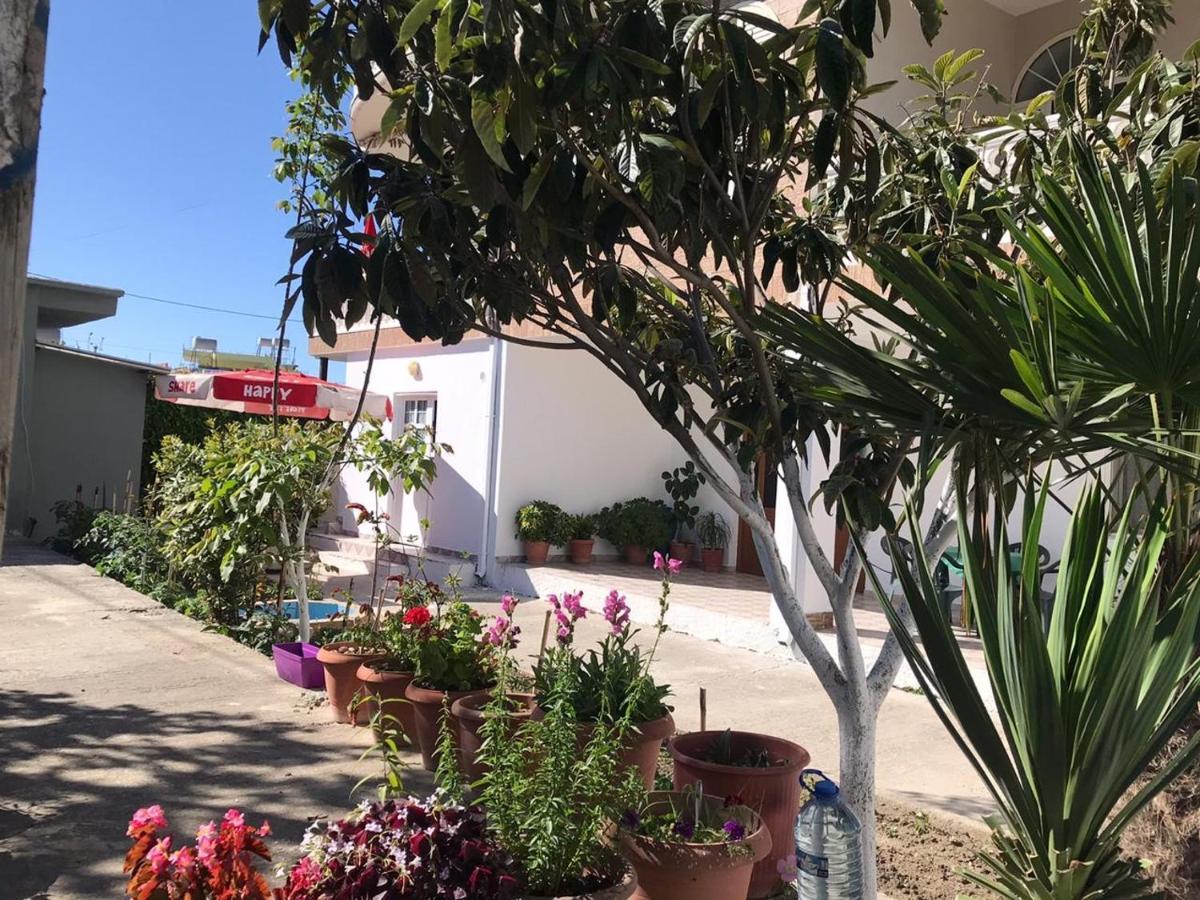 Vlorë Colombo酒店 外观 照片